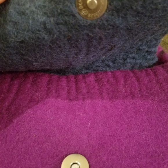 Rising Tide Fleece Handbag - Picture 5 of 7
